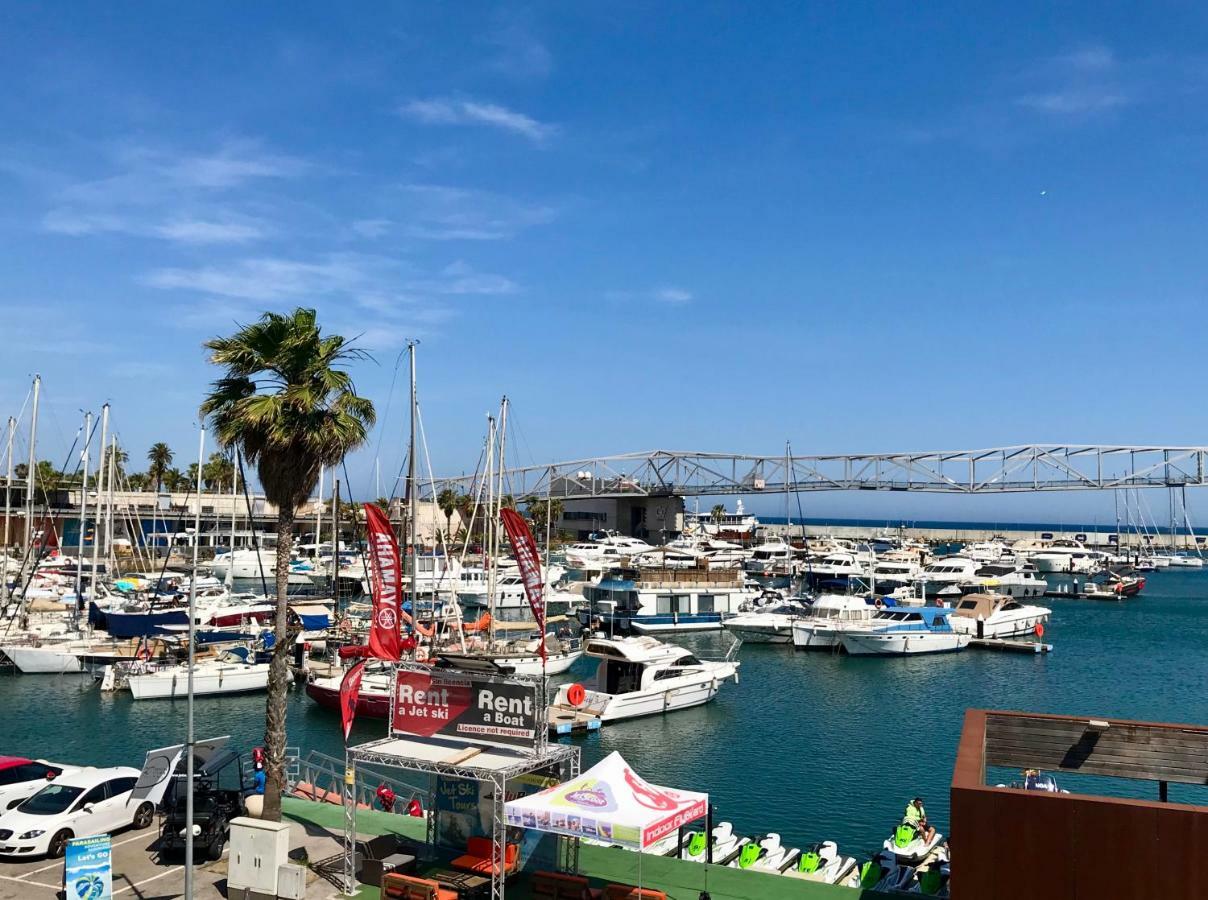 Hotel BoatsBreakfast Yacht Barcelona Sant Adria de Besos Exterior foto
