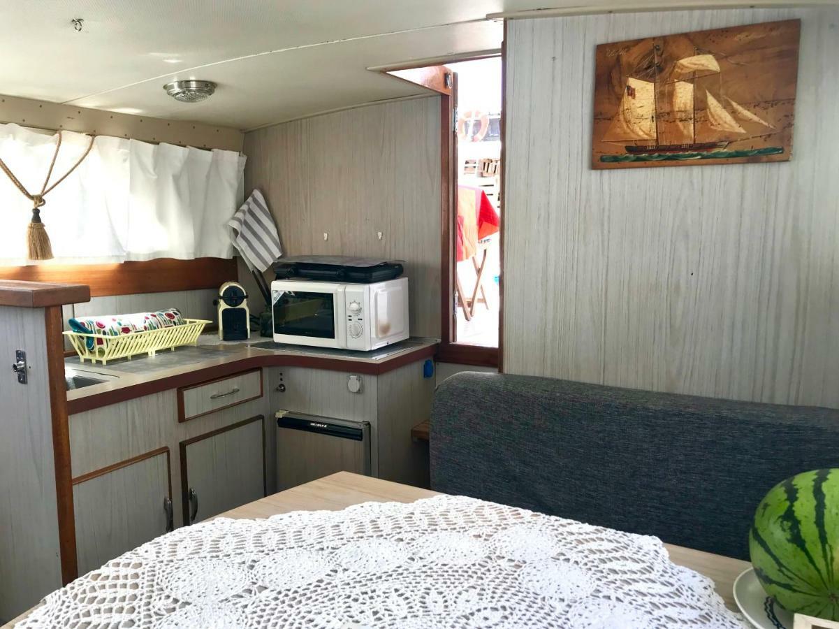 Hotel BoatsBreakfast Yacht Barcelona Sant Adria de Besos Exterior foto
